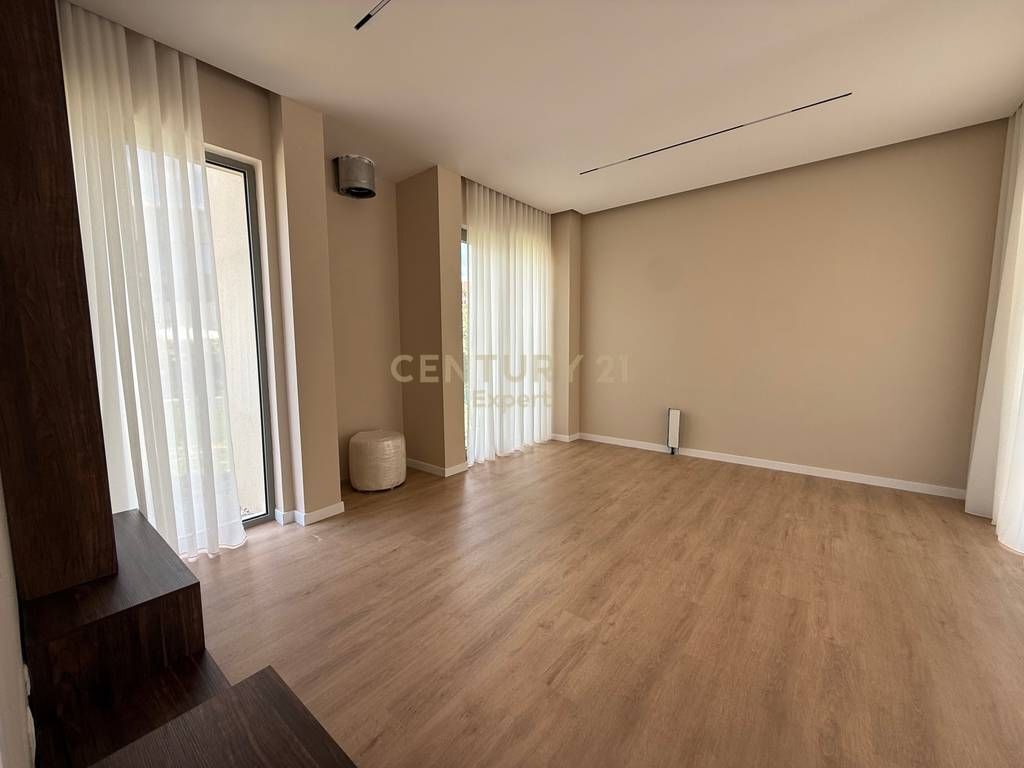 VILE E BASHKANGJITUR PER QIRA NE GREEN VALLEY! 2,180 € /Muaj 200,000 Lekë /Muaj