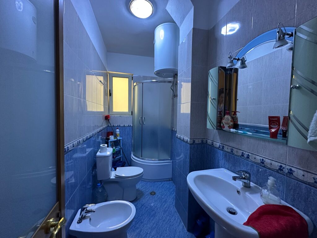 Shitet, Apartament 2+1+Depo, Fresku, Tirane.