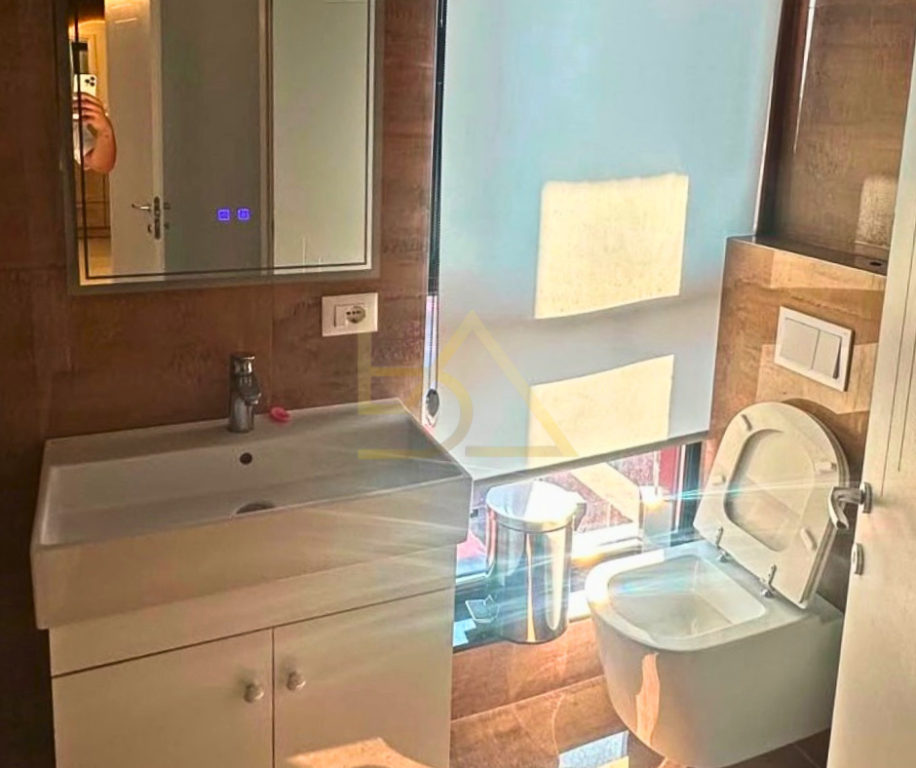 JEPET ME QIRA APARTAMENT 2+1 – GARDEN BUILDING, TIRANË