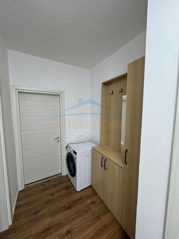 Shitet Apartamenti 1+1,Kompleksi E-88, Laprakë.