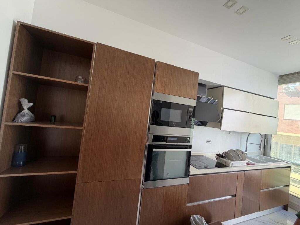 Apartament 2+1 me qira Liqeni i Thate