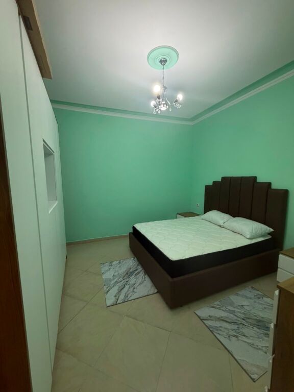 Apartament 1+1 me qera tek Pazari i Ri