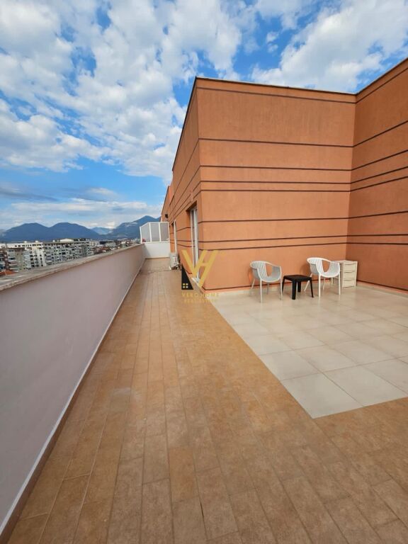 JEPET APARTAMENT 2+1+BLK ME QERA NE MISTO MAME 75.000 LEKE