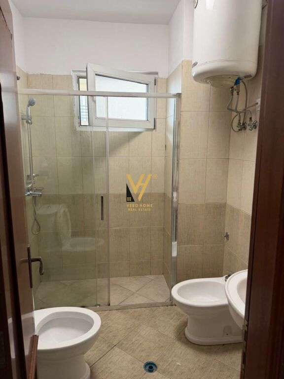 JEPET APARTAMENT 2+1+BLK ME QERA TE RRUGA KAVAJES 55.000 LEKE