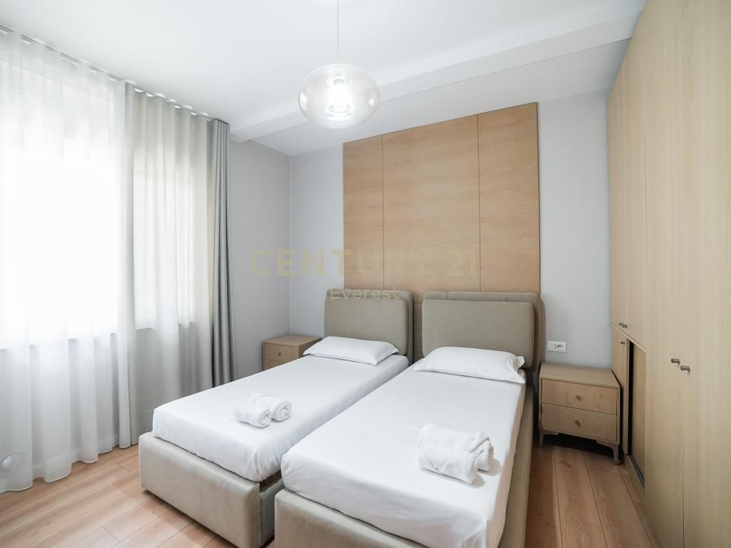 PAZARI I RI, SHESIM APARTAMENT 2+1