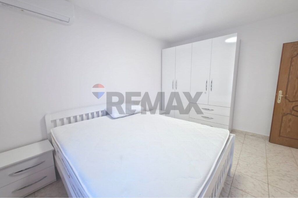 Jepet me qira apartament 3+1 prane Bul Zogu 1