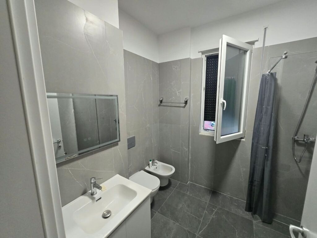 Apartament 2+1 me Qira 5 Maji Tirane