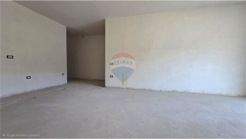 🌊 APPARTAMENTO 2+1+2 + GARAGE IN VENDITA – LUNGOMARE, VLORË