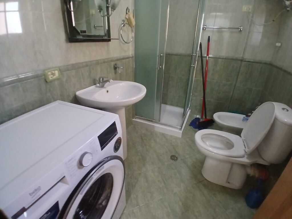 Jepet apartamenti me qera 1+1