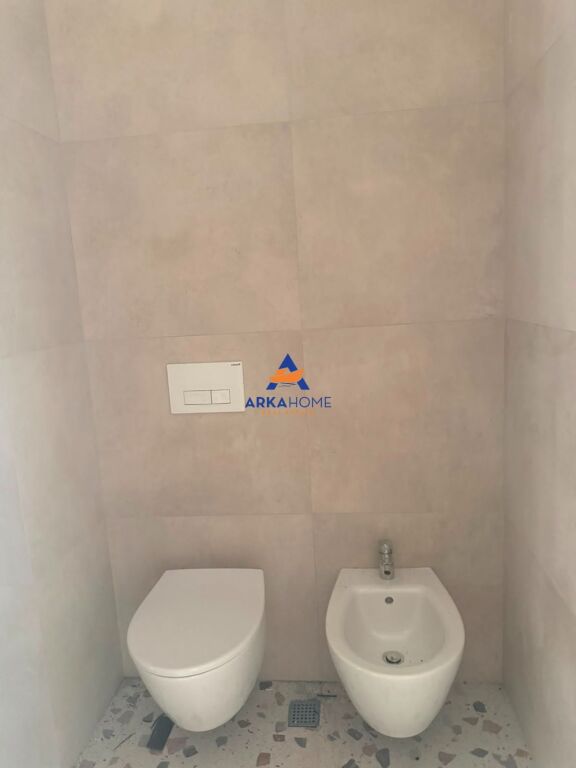 JEPET APARTMENT ME QERA 1+1+BALLKON "DON BOSKO, AFER FJORI DI BOSKO" 50.000 LEKE