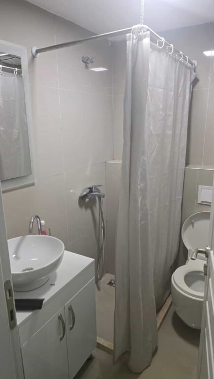 Apartament me qera 1+1 tek Rruga e Kavajes (ID B2101126) Tirane
