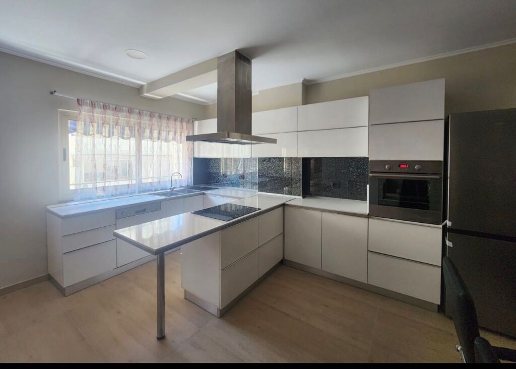 Apartment 2+1 for rent at Komuna e Parisit!