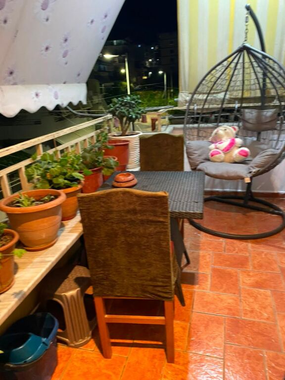 Jepet  Apartament  2+1+2 me qera Selite