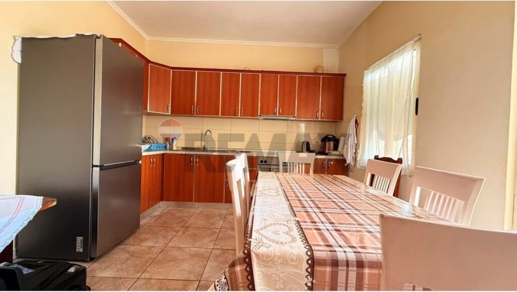 Shitet Apartament 2+1 në Tufinë!