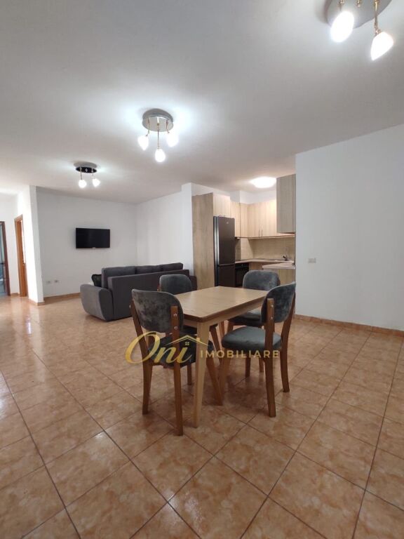 FRESK, APARTAMENT ME QERA 3+1+2