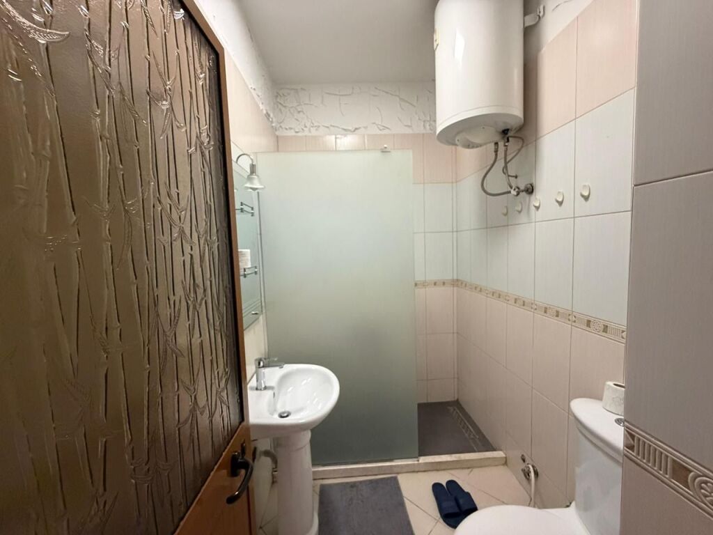 Jepet me qera apartamenti 1+1