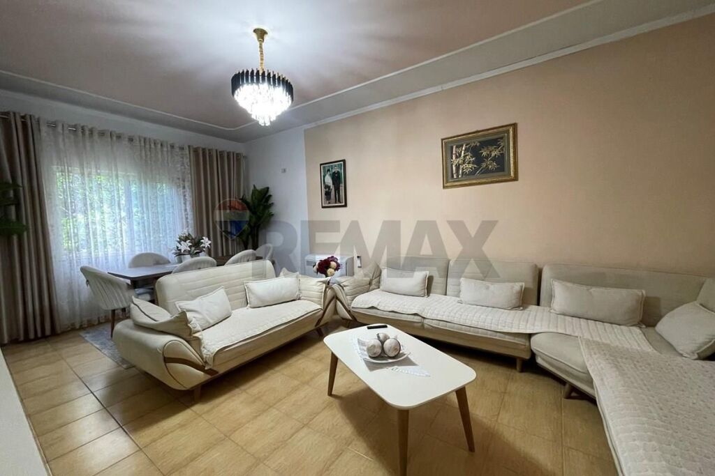 Shtepi private per qira, e mobiluar tek Ali Demi!