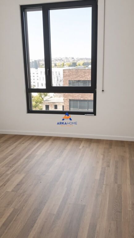JEPET APARTMENT ME QERA 2+1+BALLKON "RRUGA 5 MAJI" 50.000 LEKE