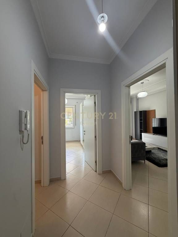 KOMUNA E PARISIT, JAPIM APARTAMENT 2+1+2 ME QERA!