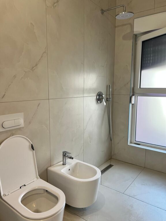 Apartament 2+1 me qera Kompleksi Kadiu tek Mangalem 21 ne Ali Dem