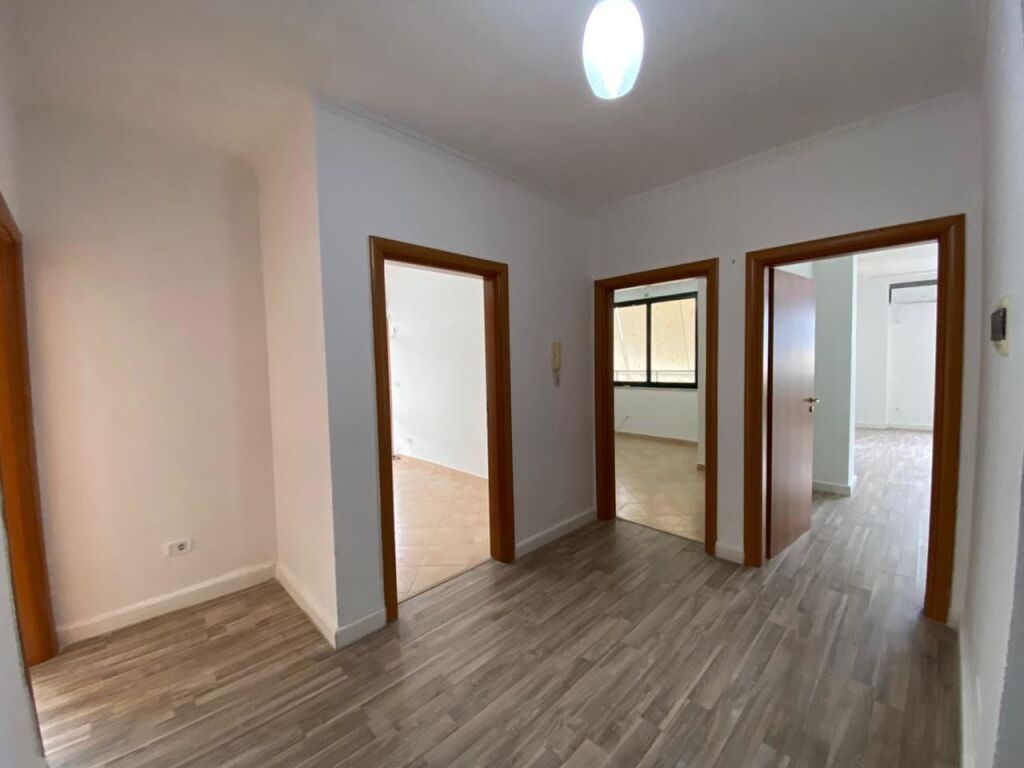 Qera | Ambjent Biznesi | Bulevardi Gjergj Fishta | 1500 €/muaj