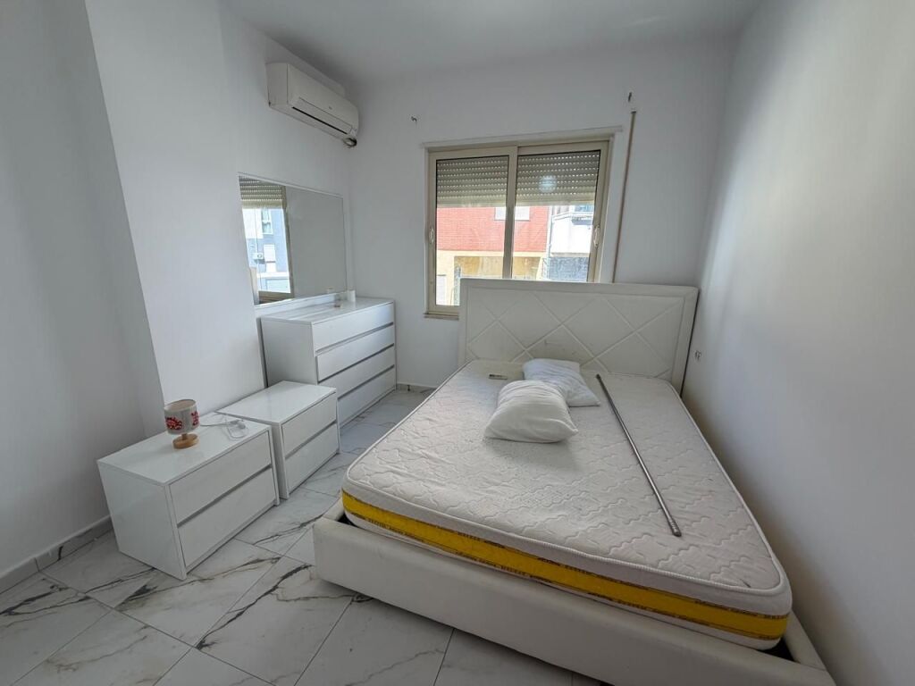 Apartament 2+1 me qira Liqeni i Thate