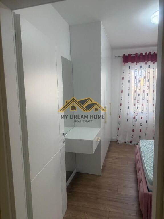 Jepet me qera apartament 2+1, Stacioni i Trenit, Durrës