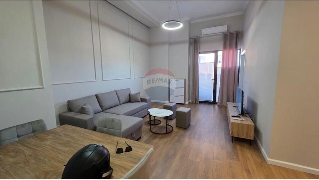 Apartament - Për Qira - Liqeni I Thatë, Tiranë