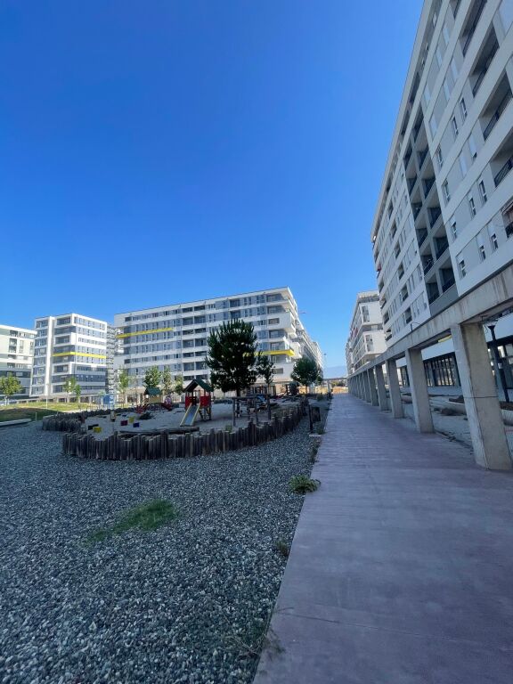 Shitet apartamente 1+1 tek Univers City