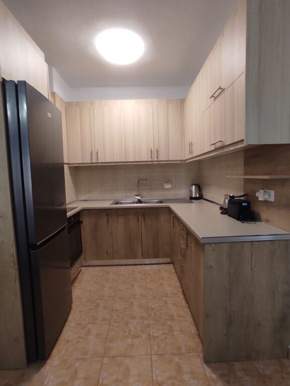 Jepet me qira apartament 3+1