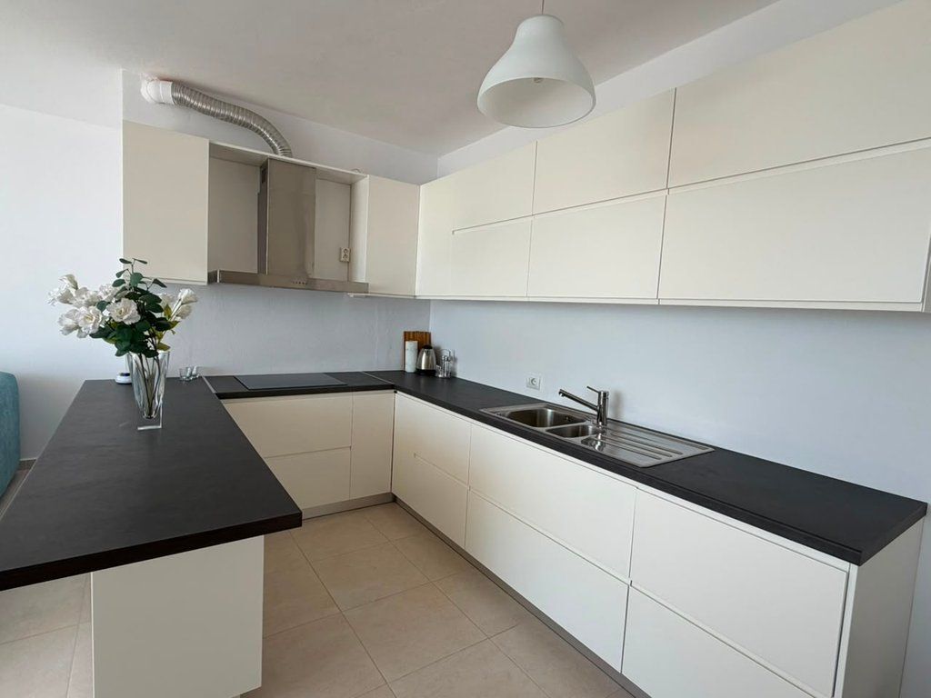 SARANDE, PENTHOUSE FOR SALE WITH SEA VIEW + PARKING PLACE
