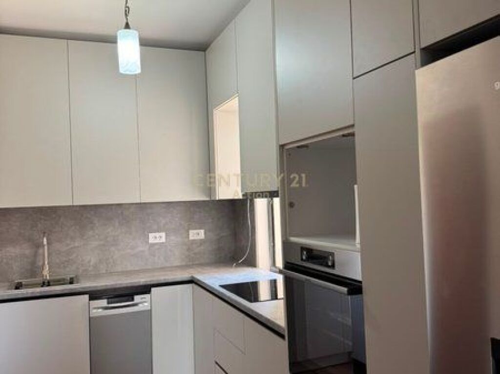 Jepet me qira — Apartament 1+1 i sapo investuar, pranë "Universiteti Barleti"