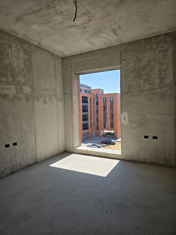 SHES APARTAMENT 2+1 NË KAMEZ!