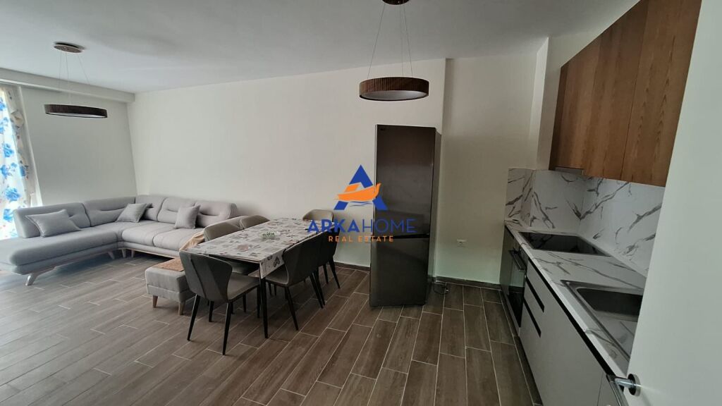 JEPET ME QERA APARTAMENT 2+1+BALLKON "5 MAJI" 55.000 LEKE