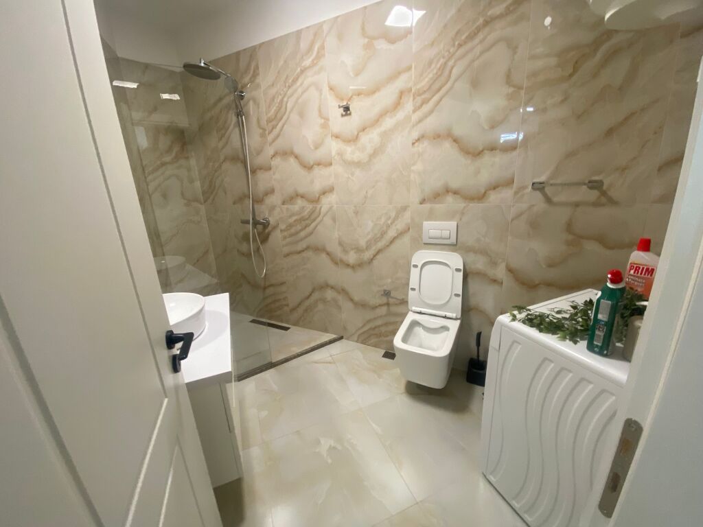 Apartament 1+1 pee qera Astir Kompleksi Fratari !