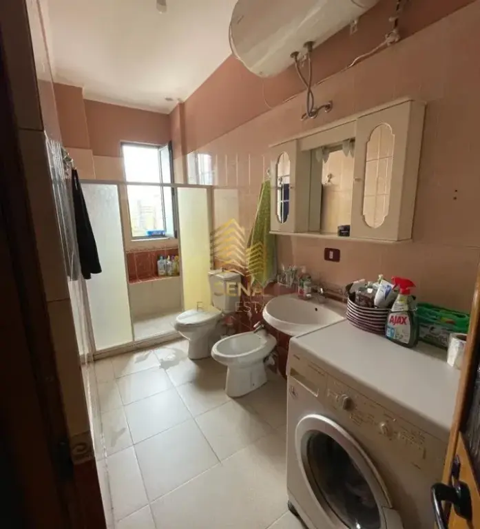 Qira, Apartament 2+1+Blk, Laprake, 55.000 Leke/muaj