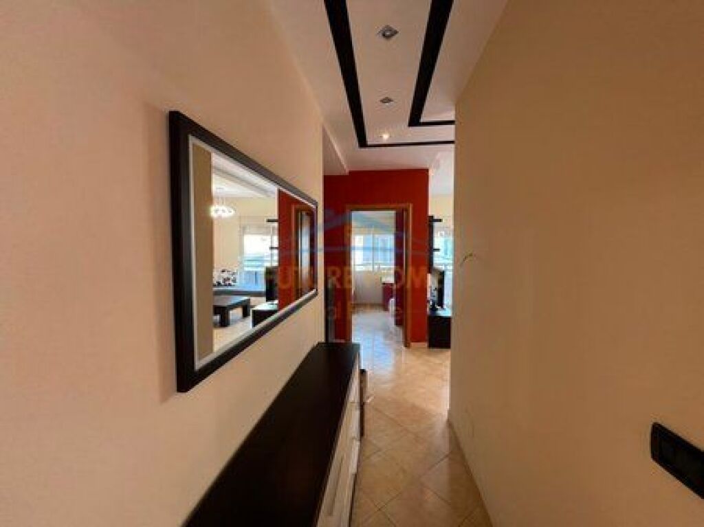 Shitet, Apartament 2+1, Liqeni i Thate, Tirane.