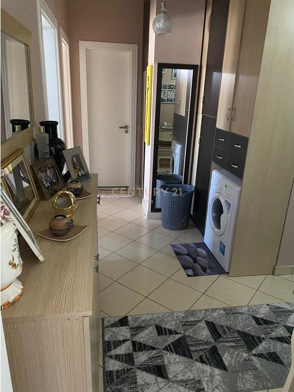 Shesim apartament 2+1+2 prane Spakut, rr Jordan Misja !! 212,500 € 19,750,000 Lekë