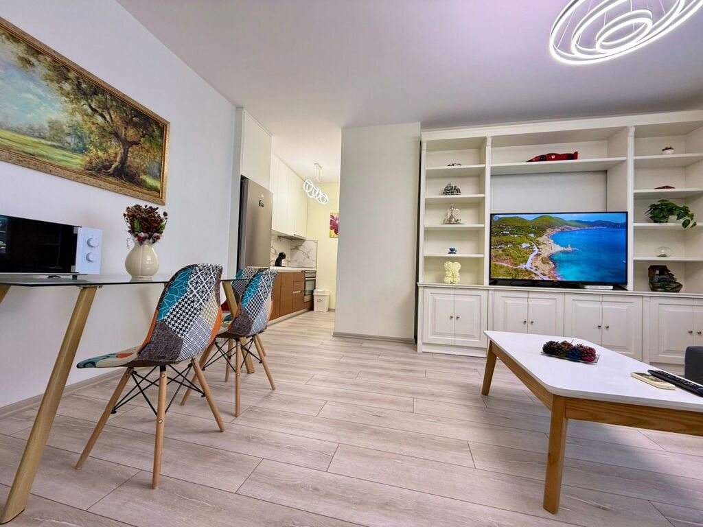 Jepet me qira apartament 1+1