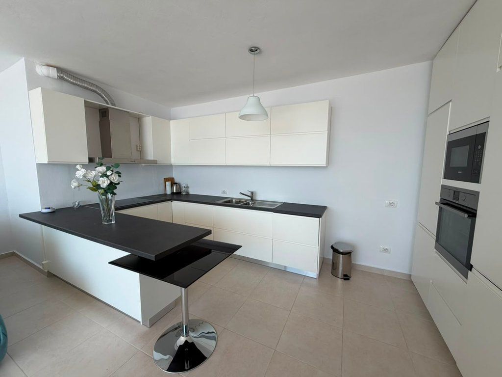 SARANDE, PENTHOUSE FOR SALE WITH SEA VIEW + PARKING PLACE