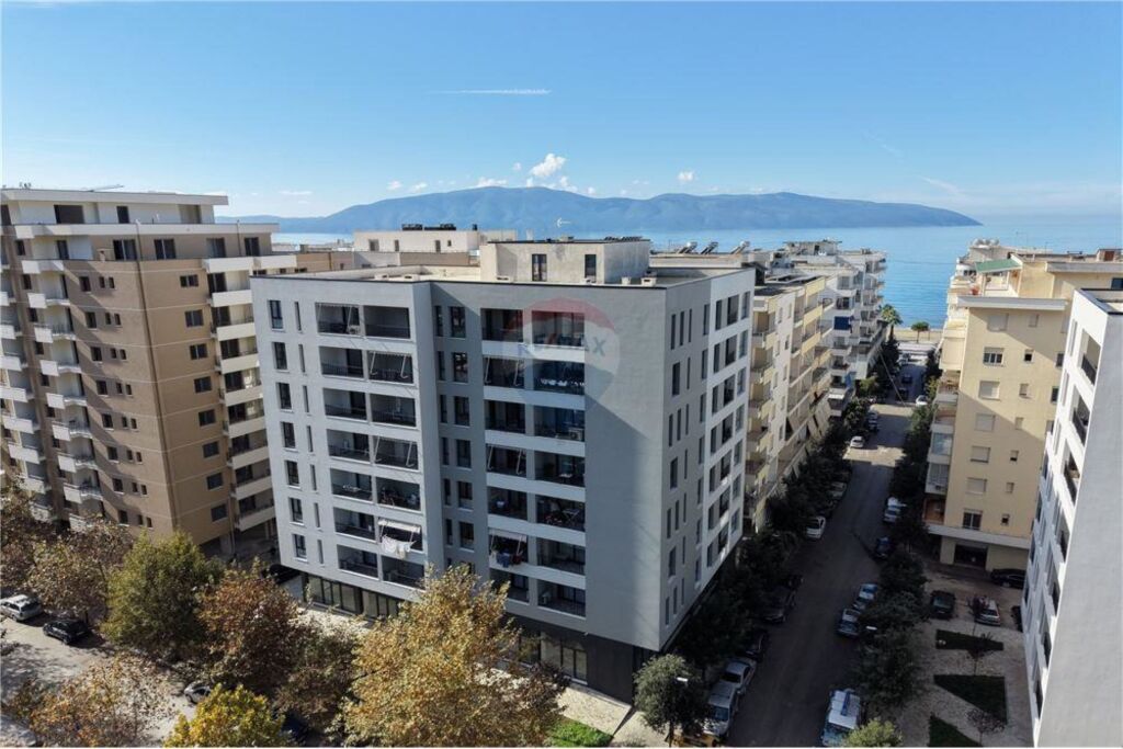 🌊 APPARTAMENTO 2+1+2 + GARAGE IN VENDITA – LUNGOMARE, VLORË