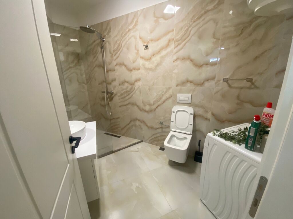 Apartament 1+1 pee qera Astir Kompleksi Fratari !