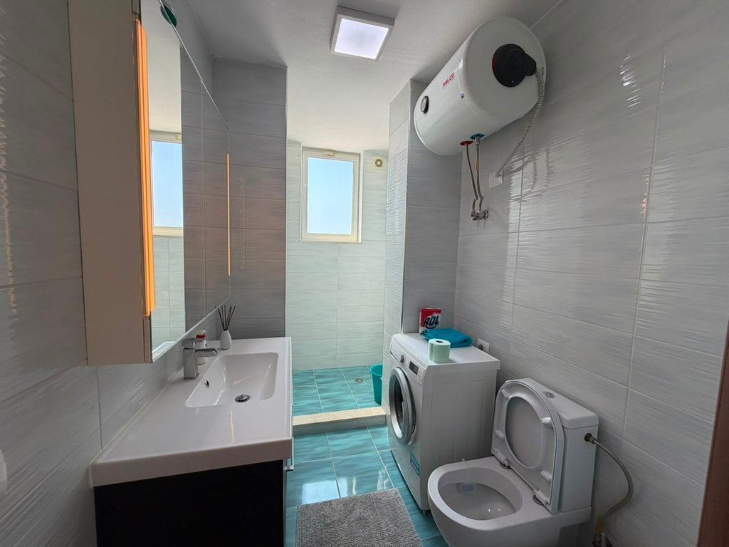 SARANDE, PENTHOUSE FOR SALE WITH SEA VIEW + PARKING PLACE