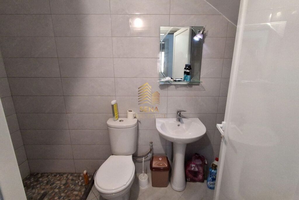 Qira, Hyrje Private, 2+1+Parkim, Kodra E Priftit, 40.000 Leke/Muaj