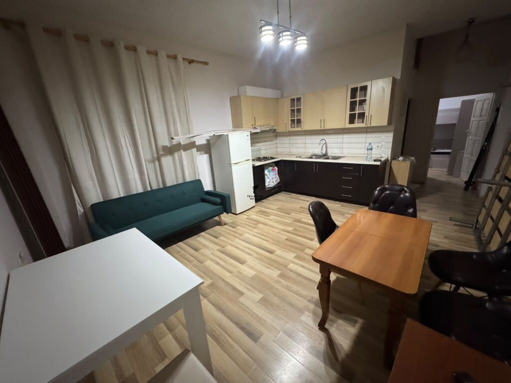 APARTAMENT ME QERA 1+1 YZBERISHT 60.000 LEKE FH-89245