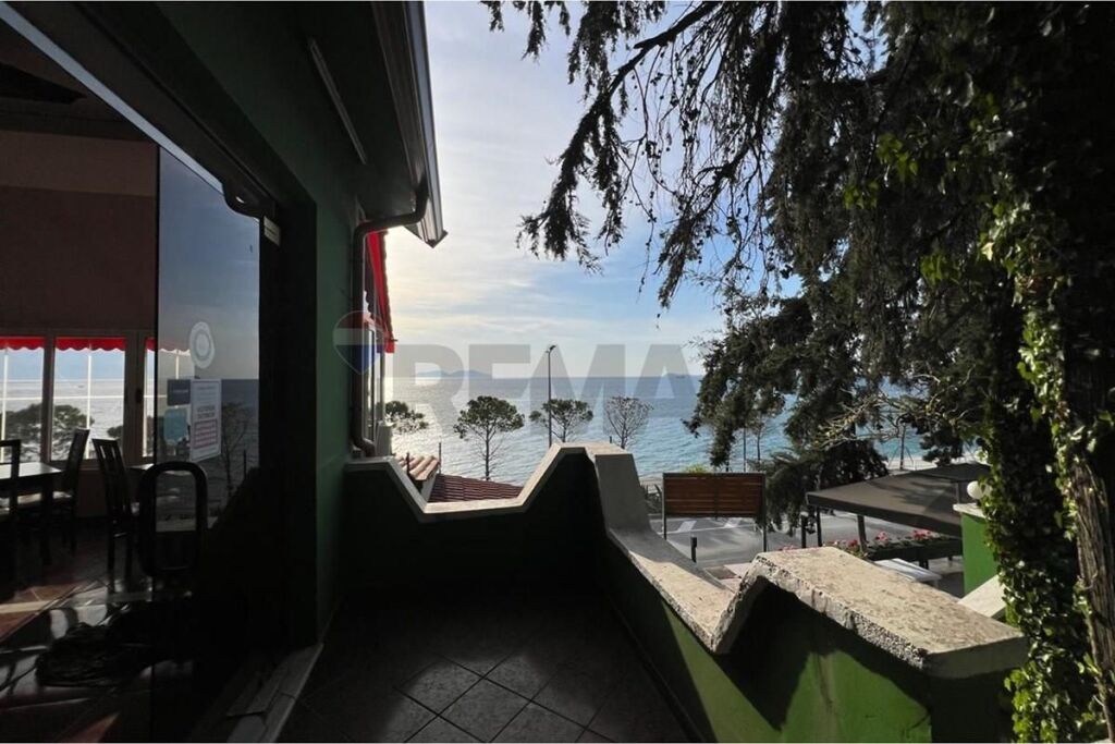 🍽️ BAR-RESTORANT ME QIRA – UJË I FTOHTË, VLORË