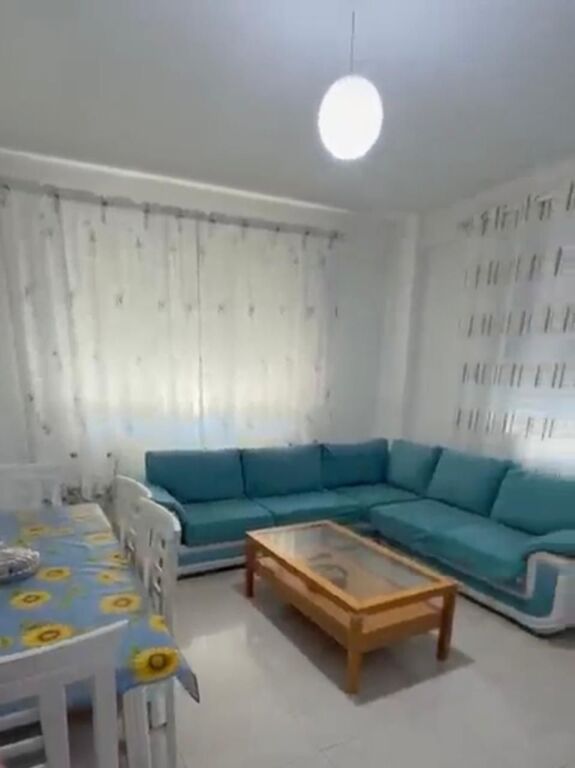 Qera | Shtëpi private 2 + 1 | Rruga Besa | 500 €/muaj