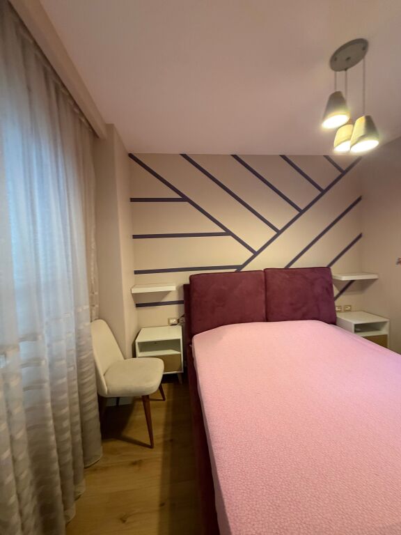 Jepet me qira apartament tek 21 Dhjetori