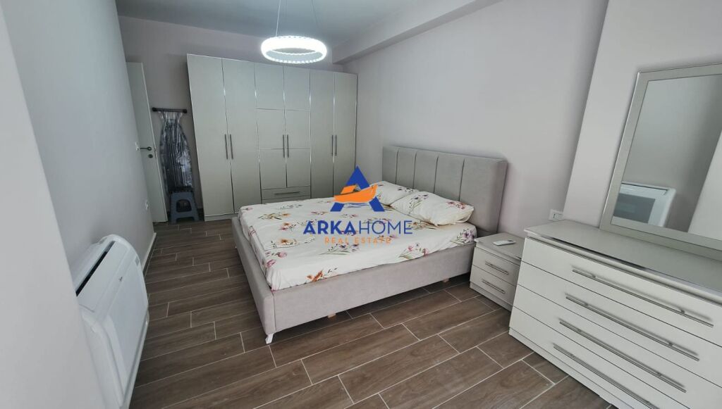 JEPET ME QERA APARTAMENT 2+1+BALLKON "5 MAJI" 55.000 LEKE