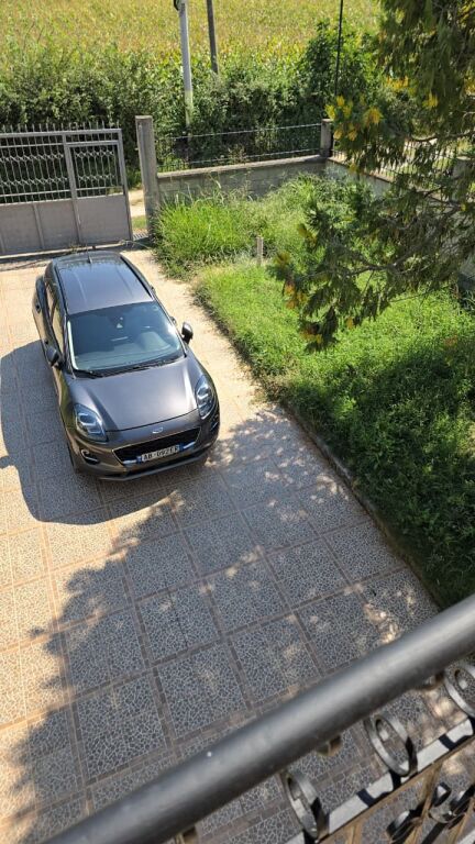VILLA  200 thousand euros